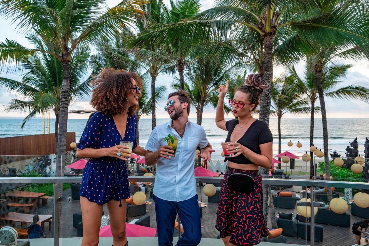فندق دابليو بالي - سمينياك المظهر الخارجي الصورة Tourists in Bali