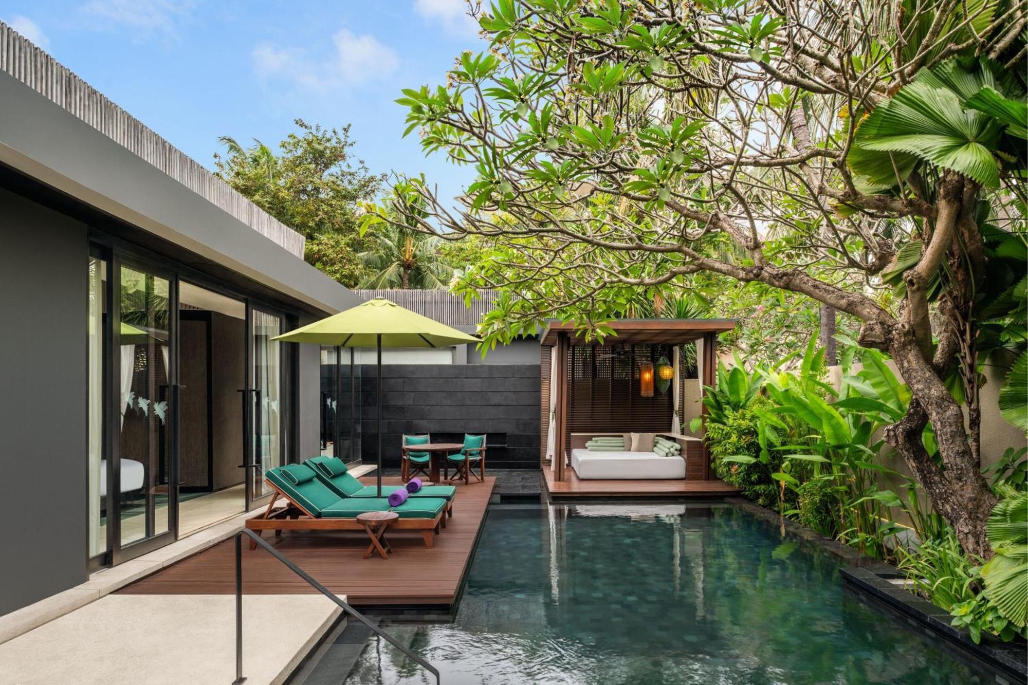 فندق دابليو بالي - سمينياك المظهر الخارجي الصورة The private pool of a one-bedroom pool villa at The Standard, Hua Hin